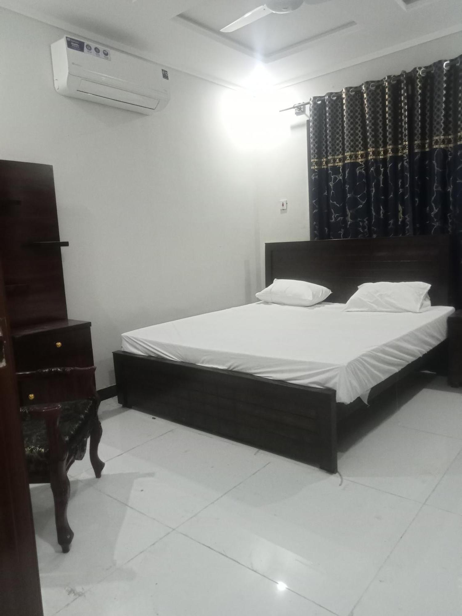 Ryazm Guest House Rawalpindi Exterior photo