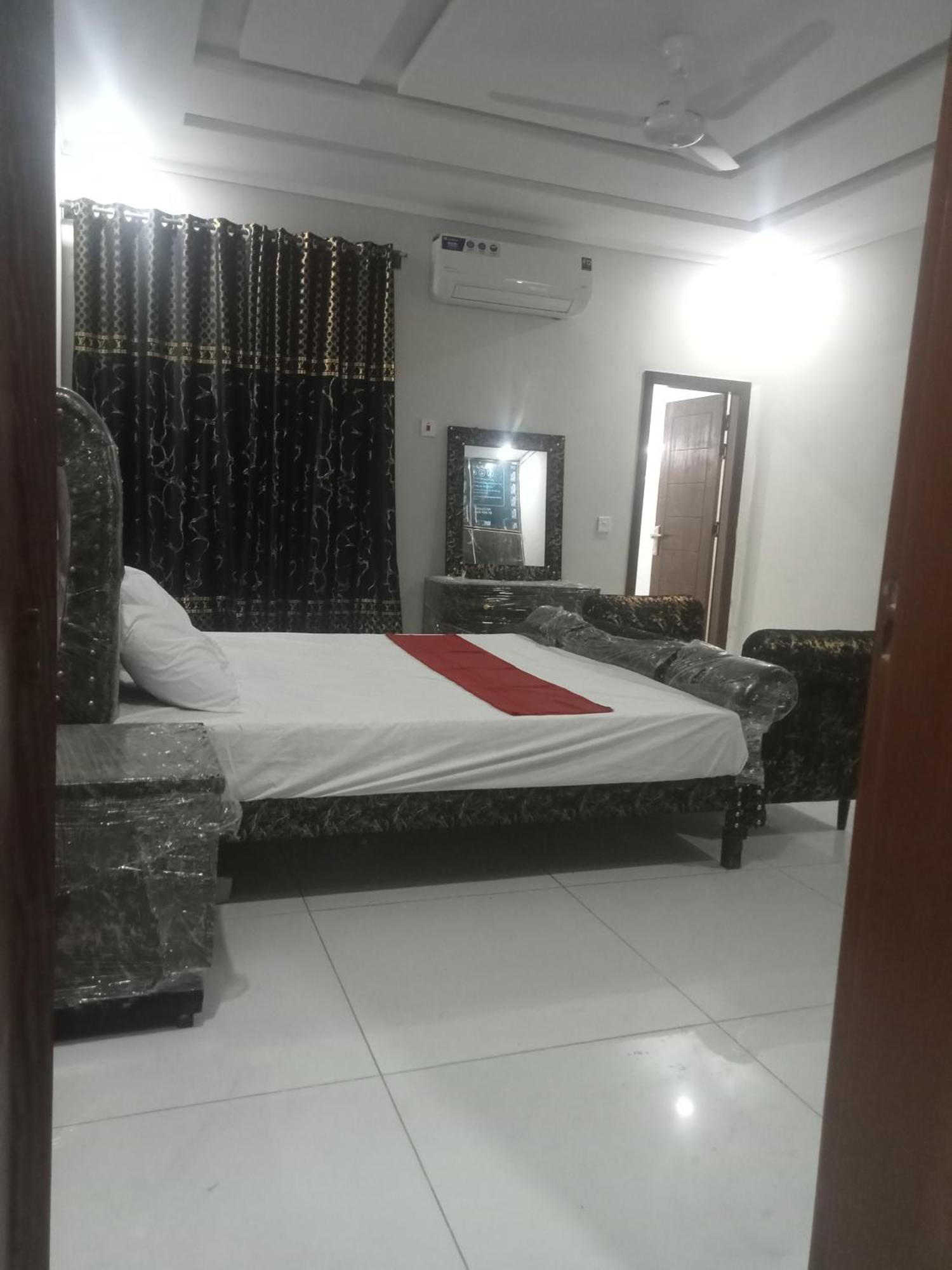 Ryazm Guest House Rawalpindi Exterior photo